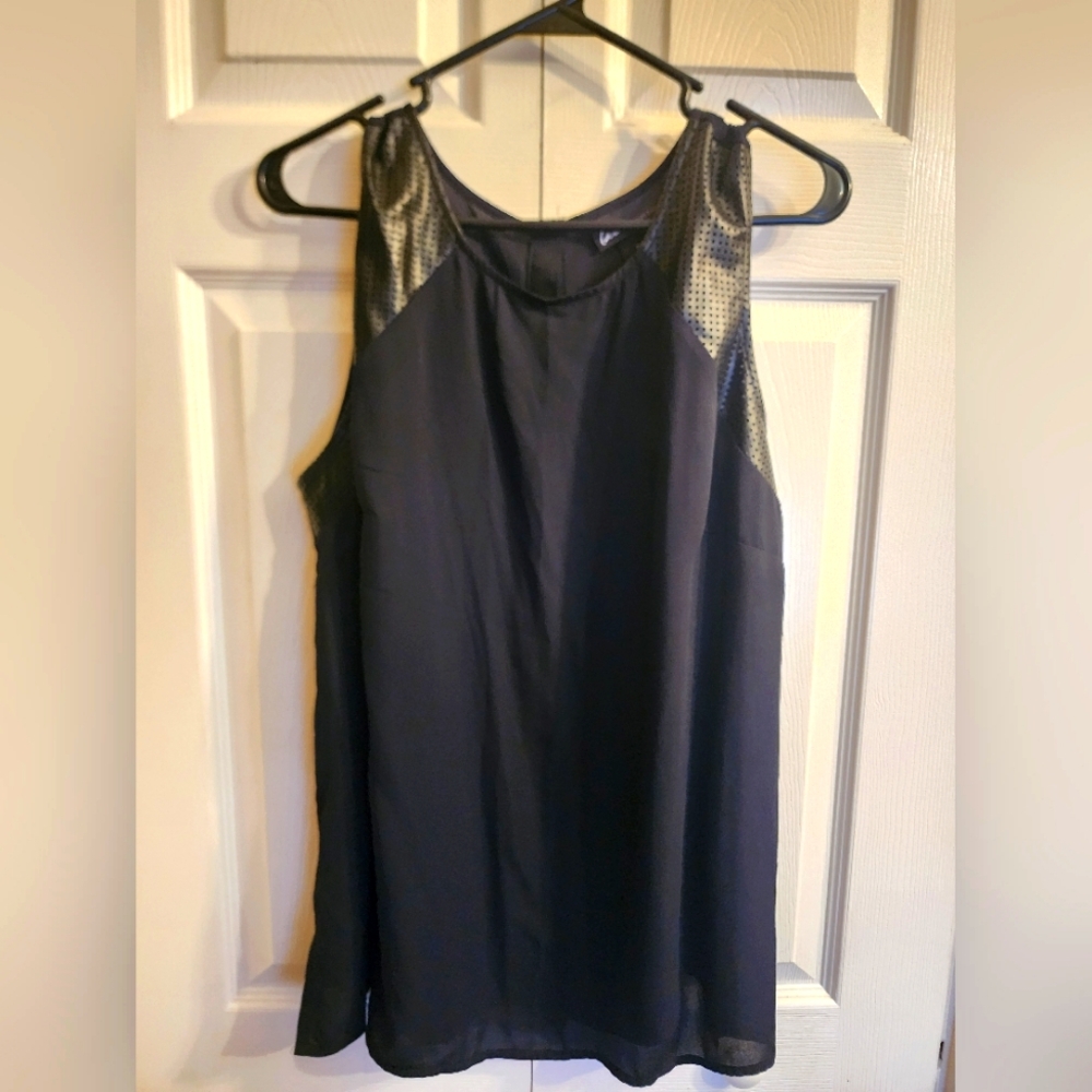 🍍NWT!! Lane Bryant Black Sleeveless Top with Pleather Detail, Buttons on Back
